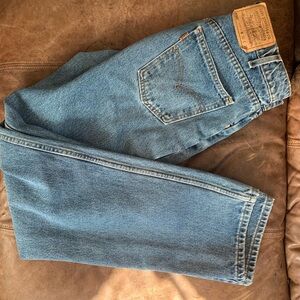 90’s Vintage “dad fit” Levi’s 550